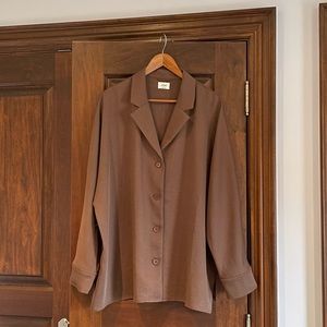 Aritzia Wilfred New Flowy Button Up